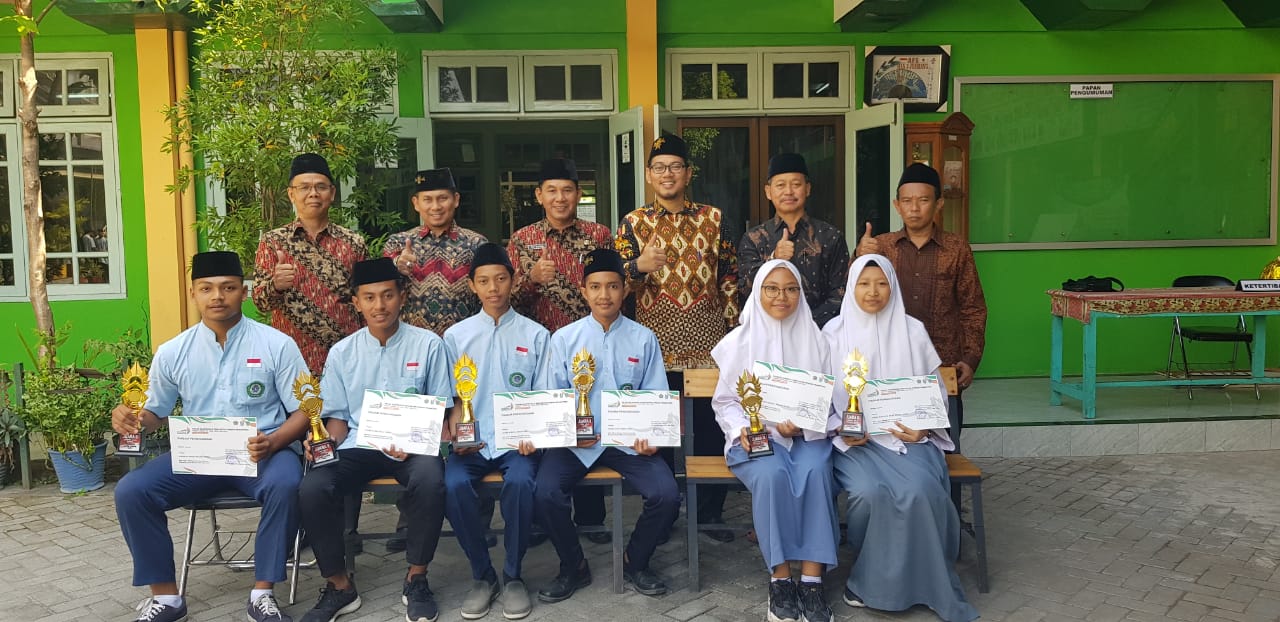 Tiga santri Bahrul Ulum mewakili Jawa Timur di Pospenas Bandung